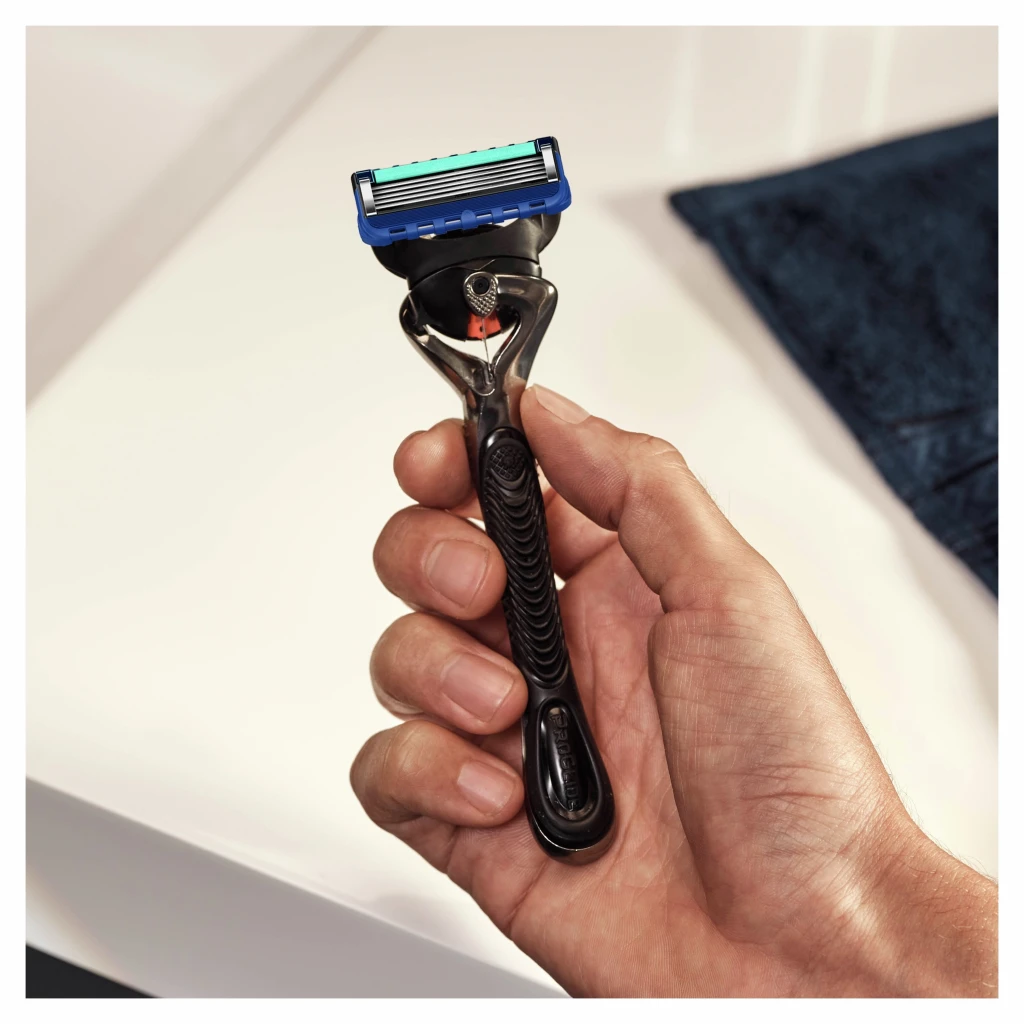 Gillette® ProGlide Flexball Rasierer 5 Gillette® ProGlide Flexball Rasierer – Bild 5