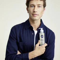 NIVEA MEN Sensitive Pro Menmalist Gesichts- & Bart Waschgel 6 NIVEA MEN Sensitive Pro Menmalist Gesichts- & Bart Waschgel -Satin Naturel Shop MAM 8357881 SHOP IMAGE 1.4